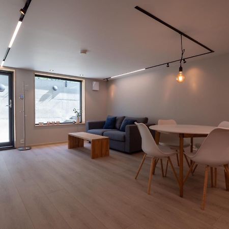 Tastefull And Modern Apartment With Parking 트롬쇠 외부 사진
