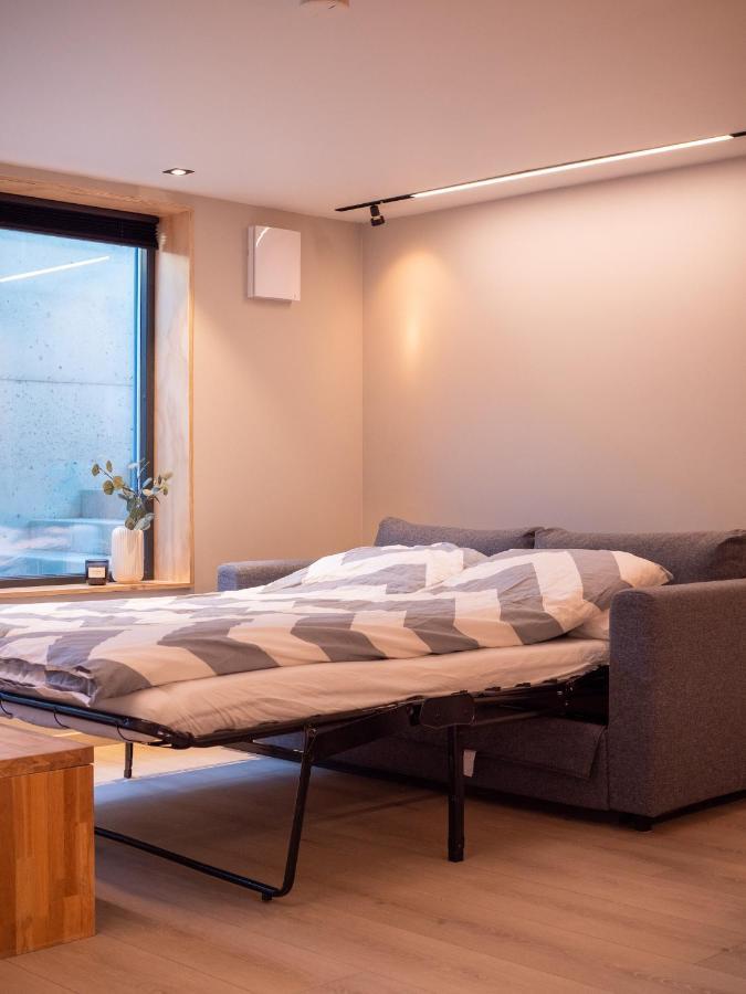 Tastefull And Modern Apartment With Parking 트롬쇠 외부 사진
